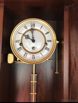 Hodiny nástěnné 3 melodie. - 2