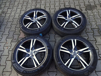 ZÁNOVNÍ ZIMNÍ ORIGINÁL VOLVO 19" 235/55R19 Michelin - 2