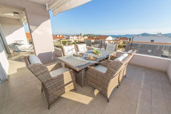 Vodice – kompletne zariadený penthouse, výhľad na more - 2
