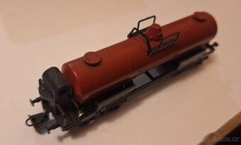 Vlácky TT. Vagon na cisternu; dlouhý - 2