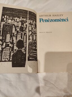 Penězoměnci - Arthur Hailey - 2