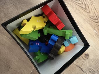 Dřevěné puzzle auto - 2