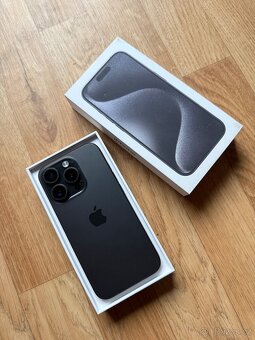 Apple iPhone 15 Pro 1TB černý - 2