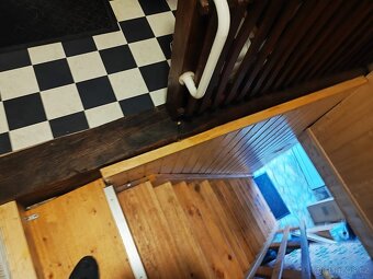 drevěné schodiště - 2