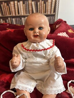 Panenka starožitná - 2