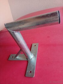 Držák antény / satelitu - 2