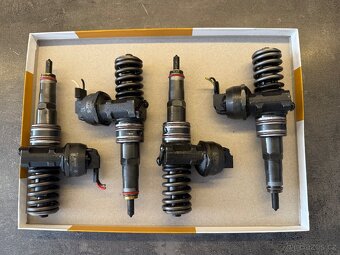 Vstřikovače Passat,💥Superb 74kw💥 - 2