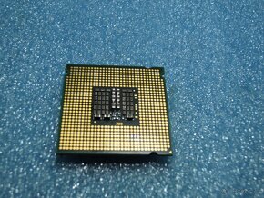 Procesor do stolního počítače/serveru Intel Xeon E5440 12M - 2