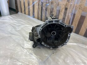 MANUÁLNÍ PŘEVODOVKA FORD FUSION 1.4 16V 2N1R 7002 NA - 2