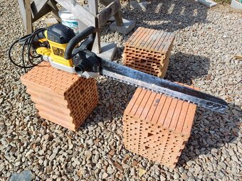 Pila DeWALT Alligator DWE397 - 2