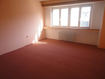 Pronájem 2+1, ulice Příční, centrum, 70 m2, balkon, komora - 2