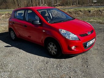 Hyundai i20 1.2i, r.2011, původ ČR, 93k km, klima - 2