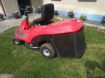 Prodám zahradní traktůrek (Rider) Castelgarden - 2