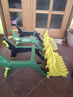 Čelní nakladač na Šlapací traktor - 2