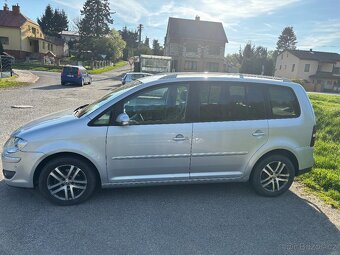 VW Touran 2.0 TDI DSG - 2