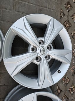 ALU kola Toyota R17 5x114,3 ET45 CHR - 2