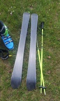 Set lyže 100cm, lyžáky vel. 33-34, hůlky - 2
