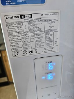 Lednice s mrazákem Samsung černá, výška 2030 mm - 2