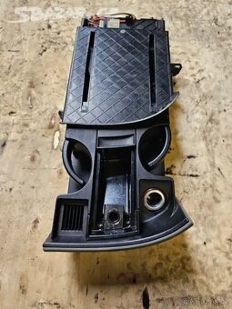 Popelník, držák nápojů pití VW Multivan T5 T5.1 - 2