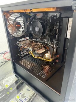 HERNÍ STOLNÍ PC/AMD RYZEN 3/SSD 240GB/HDD 1TB/RAM 8GB/RGB - 2