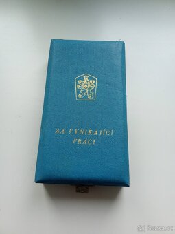 Medaile a plaketa KSČ - 2