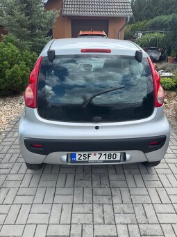 Peugeot 107 1,0 benzín - 2