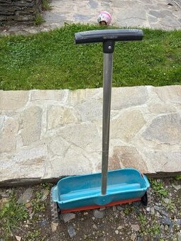 Secí stroj na trávu a hnojivo Univerzální ruční Gardena - 2