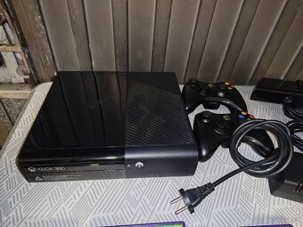 Xbox 360 slim E - 2