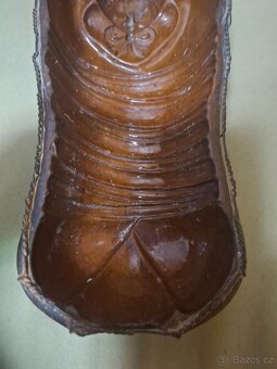 Starožitná hliněná pletená forma miminko - 2