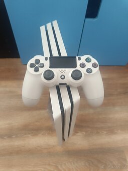 PlayStation 4pro +VR+ joystick - 2