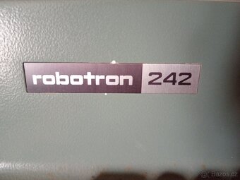 Psací stroj elektrický - 2