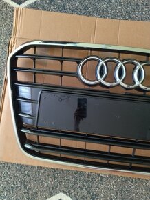 Prodám mřížku chladiče na Audi A6 C7 2011-2014 - 2