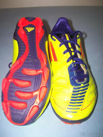 Kopačky ADIDAS F 10 - č. 32 - 2