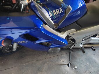 Yamaha FJR 1300 - 2