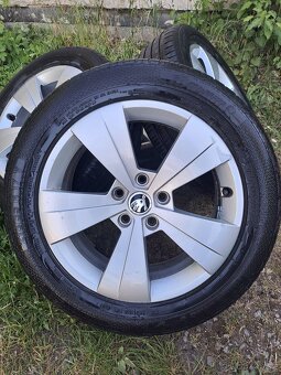 Alu kola 5x112 originál Škoda Superb III 215/55 R17 - 2