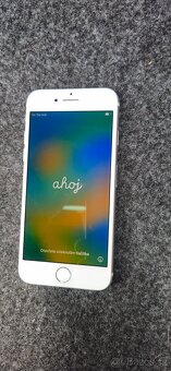 iPhone 8 - 2