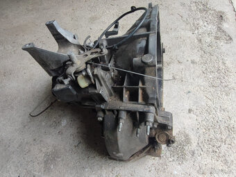 Prodám převodovku pro PEUGEOT 407 SW 2.0 Hdi, 6stupňová - 2