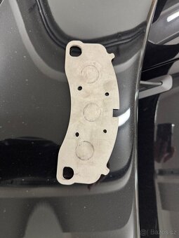 Porsche titanové podložky pod brzdové destičky - 2