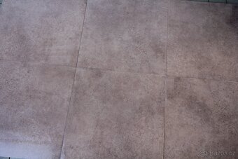 Hnědá dlažba RAKO - 5 m2 - 44,5 x 44,5 - 2