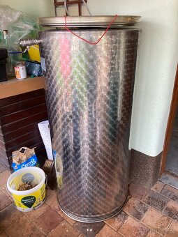 Nádrž s plovoucím víkem 600 l - 2