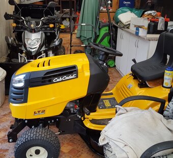 zahradní traktor Cub Cadet LT2 - 2