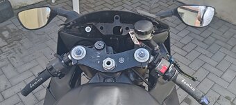 Yamaha yzf r1 - 2