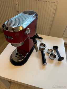 Pákový kávovar DeLonghi EC685.R Dedica - 2