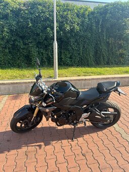 Suzuki GSR 750 - ČERNÁ - 2