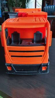Velké popelářské auto zn. Lena - 2