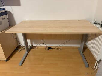 Kancelářský psací stůl 140x70 výška 73cm, vč. kontejneru - 2