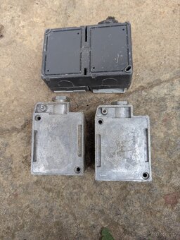 Zásuvky a dvojzasuvka - 2