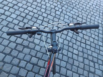 Silniční kolo GENESIS - 2