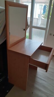 Toaletní stolek - 2