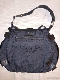 Kabelka GUESS - látková s logem - 2